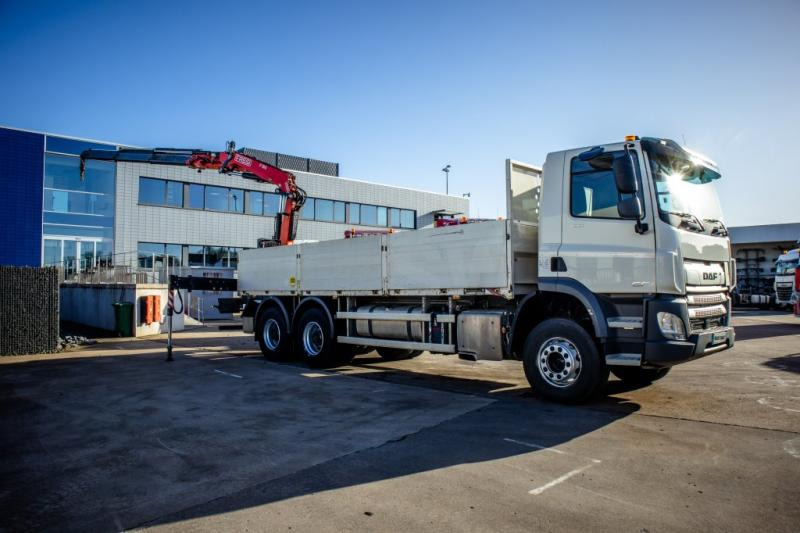 DAF CF 450-6X4+FASSI18T/M(3EXT)-78500KM - Bortu kravas automašīna/ Platforma, Kravas auto ar manipulatoru: foto 2 DAF CF 450-6X4+FASSI18T/M(3EXT)-78500KM - Bortu kravas automašīna/ Platforma, Kravas auto ar manipulatoru: foto 2