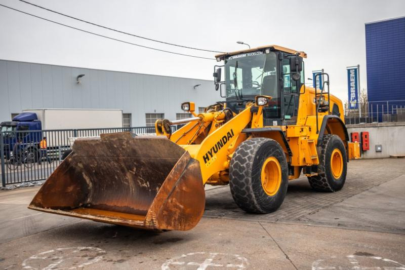 Hyundai HL955XT - Riteņu iekrāvējs: foto 1 Hyundai HL955XT - Riteņu iekrāvējs: foto 1
