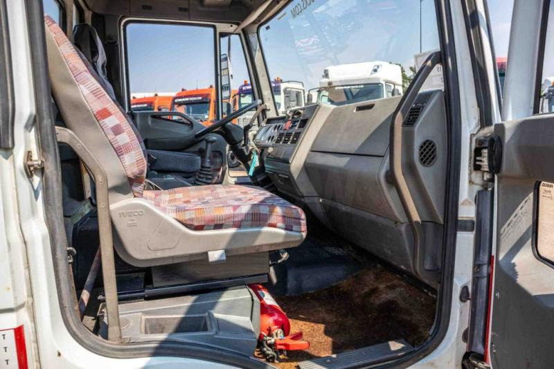 Interior photo 1: Autocisterna Iveco 85E15+ CITERNE 5000 L