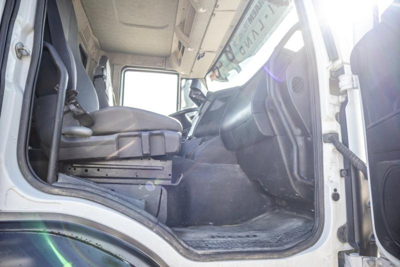 Iveco TRAKKER 400+BAND/TAPIS/BELT T40 līzingu Iveco TRAKKER 400+BAND/TAPIS/BELT T40: foto 7 Iveco TRAKKER 400+BAND/TAPIS/BELT T40 līzingu Iveco TRAKKER 400+BAND/TAPIS/BELT T40: foto 7