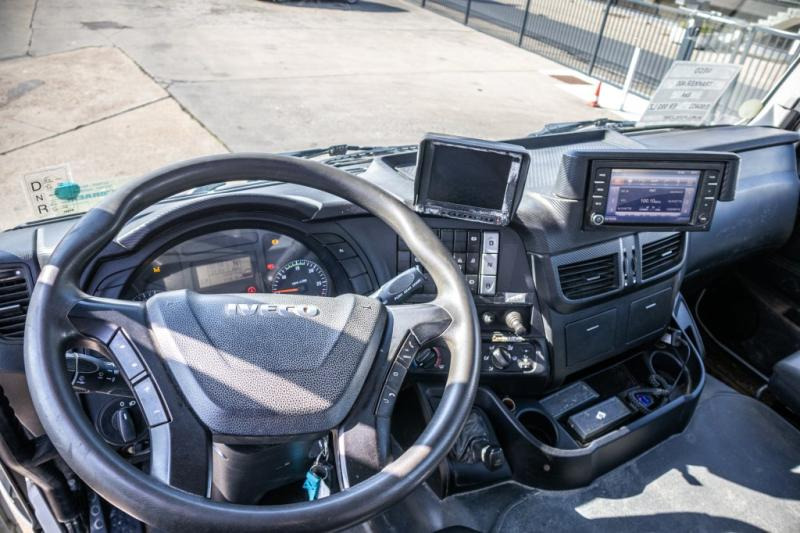 Iveco TRAKKER 400+BAND/TAPIS/BELT T40 līzingu Iveco TRAKKER 400+BAND/TAPIS/BELT T40: foto 6 Iveco TRAKKER 400+BAND/TAPIS/BELT T40 līzingu Iveco TRAKKER 400+BAND/TAPIS/BELT T40: foto 6