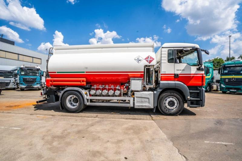 MAN TGS 18.400 BL+MAGYAR 13.500L / 5 COMP - Autocisterna: foto 3 MAN TGS 18.400 BL+MAGYAR 13.500L / 5 COMP - Autocisterna: foto 3