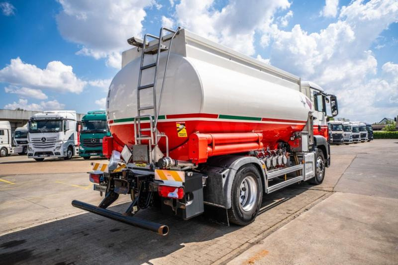 MAN TGS 18.400 BL+MAGYAR 13.500L / 5 COMP - Autocisterna: foto 4 MAN TGS 18.400 BL+MAGYAR 13.500L / 5 COMP - Autocisterna: foto 4