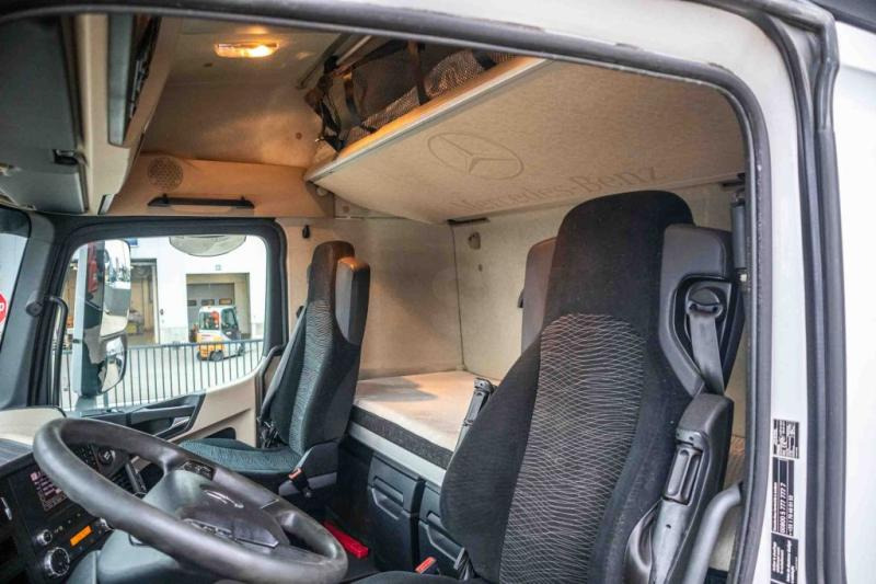 Interior photo 1: Kravas automašīna ar tentu Mercedes ACTROS 2548-6X2+E6+VOITH-(+remorque: +5.000 € )