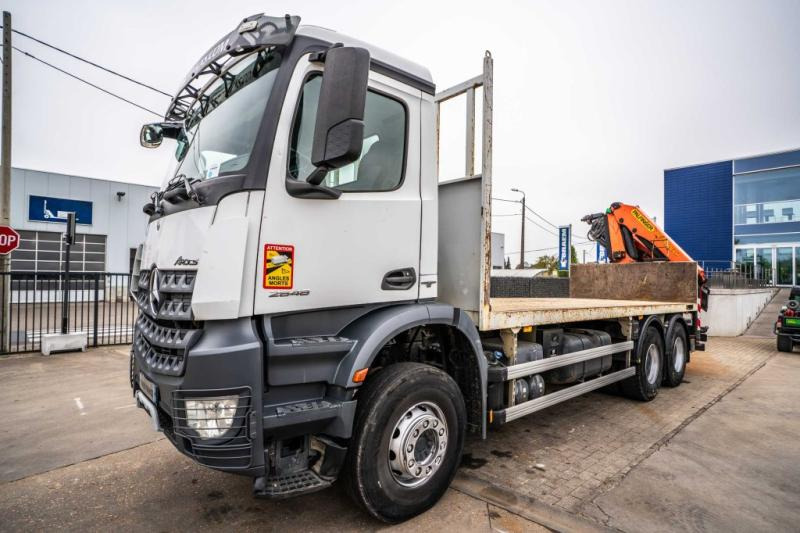 Mercedes AROCS 2648 + PALFINGER 23 T/M + 5 EXT - Bortu kravas automašīna/ Platforma, Kravas auto ar manipulatoru: foto 1 Mercedes AROCS 2648 + PALFINGER 23 T/M + 5 EXT - Bortu kravas automašīna/ Platforma, Kravas auto ar manipulatoru: foto 1
