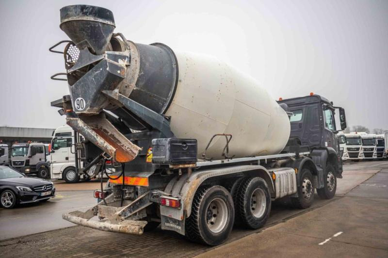 Mercedes AROCS 3236 BB+LIEBHERR 9M3 - Betonvedējs: foto 3 Mercedes AROCS 3236 BB+LIEBHERR 9M3 - Betonvedējs: foto 3