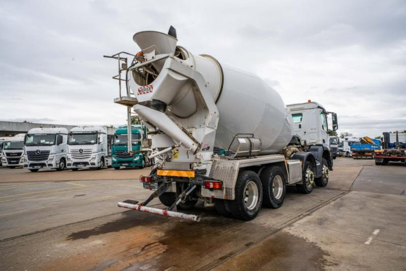 Mercedes AROCS 3240 + STETTER 9m3 - Betonvedējs: foto 4 Mercedes AROCS 3240 + STETTER 9m3 - Betonvedējs: foto 4