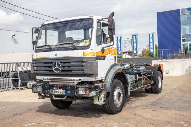 Mercedes SK 2024 HN - Pacēlājs ar āķi: foto 1 Mercedes SK 2024 HN - Pacēlājs ar āķi: foto 1