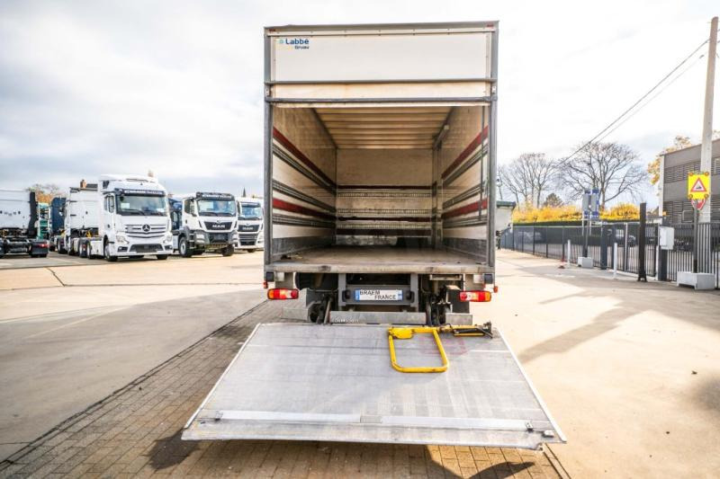 Renault D12 210 DXI // HAYON DHOLLANDIA - Kravas automašīna ar slēgto virsbūvi: foto 5 Renault D12 210 DXI // HAYON DHOLLANDIA - Kravas automašīna ar slēgto virsbūvi: foto 5