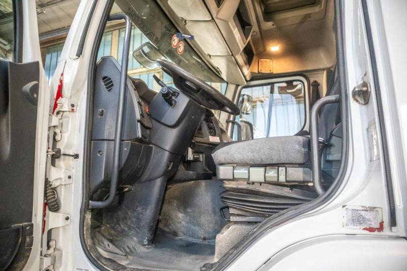 Bortu kravas automašīna/ Platforma, Kravas auto ar manipulatoru Renault KERAX 380DXI-8x4+PK18TM/3EXT: foto 8 Bortu kravas automašīna/ Platforma, Kravas auto ar manipulatoru Renault KERAX 380DXI-8x4+PK18TM/3EXT: foto 8
