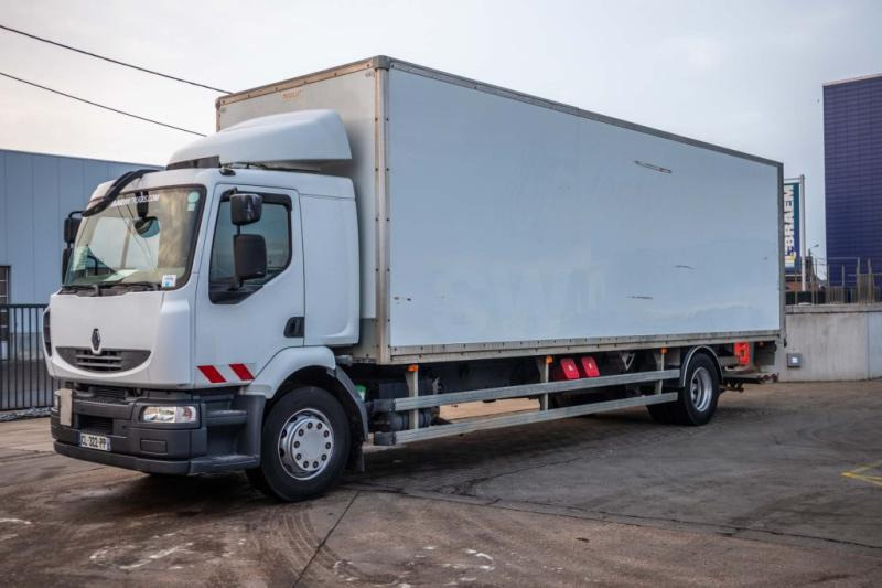 Renault MIDLUM 270 DXI - Kravas automašīna ar slēgto virsbūvi: foto 1 Renault MIDLUM 270 DXI - Kravas automašīna ar slēgto virsbūvi: foto 1