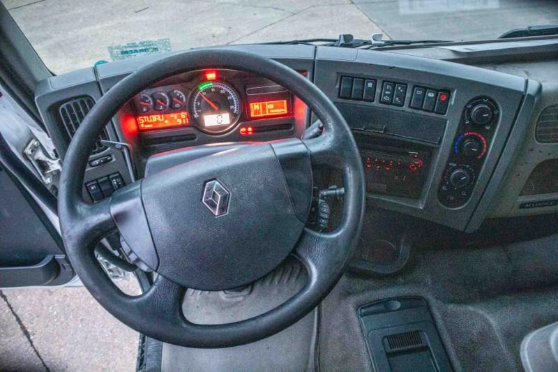 Interior photo 2: Kravas automašīna ar slēgto virsbūvi Renault PREMIUM 380 DXI-6x2