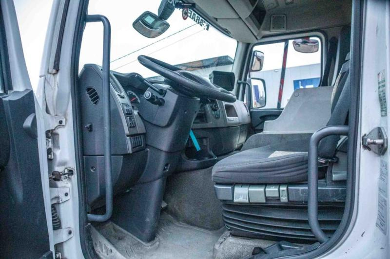 Renault PREMIUM 380 DXI-6x2 - Kravas automašīna ar slēgto virsbūvi: foto 5 Renault PREMIUM 380 DXI-6x2 - Kravas automašīna ar slēgto virsbūvi: foto 5