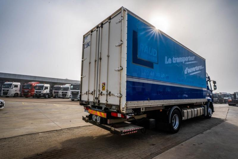 Renault PREMIUM 380 DXI+ DHOLLANDIA - Kravas automašīna ar tentu: foto 4 Renault PREMIUM 380 DXI+ DHOLLANDIA - Kravas automašīna ar tentu: foto 4
