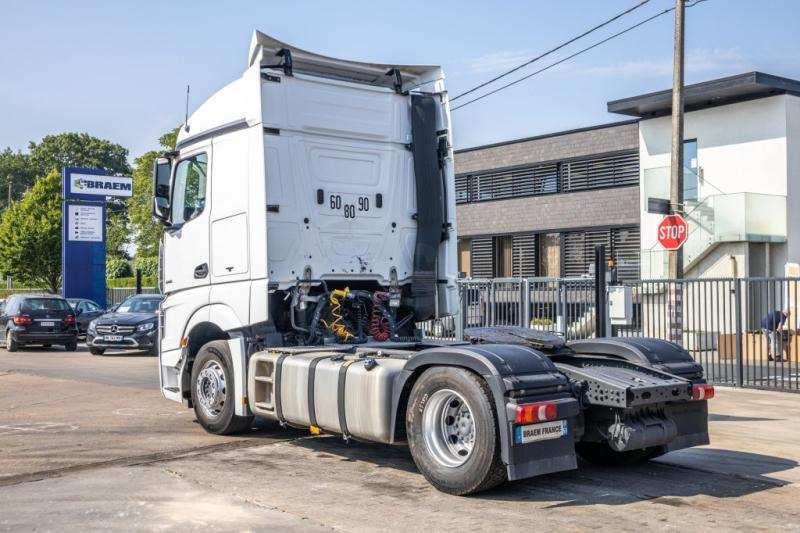 Mercedes ACTROS 1845 LS - Vilcējs: foto 4 Mercedes ACTROS 1845 LS - Vilcējs: foto 4