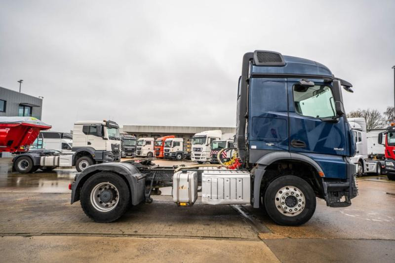 Mercedes AROCS 1843 LS ( NO ACTROS)+BIG AXLE +HYDR. - Vilcējs: foto 3 Mercedes AROCS 1843 LS ( NO ACTROS)+BIG AXLE +HYDR. - Vilcējs: foto 3