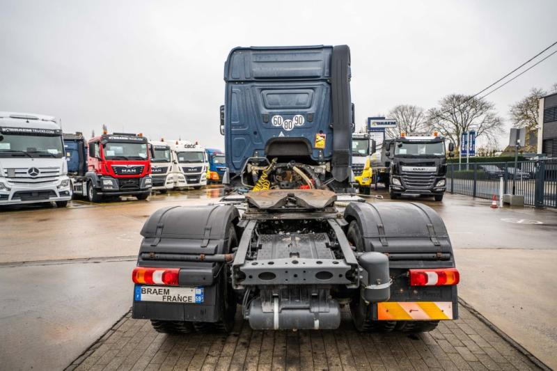 Mercedes AROCS 1843 LS ( NO ACTROS)+BIG AXLE +HYDR. - Vilcējs: foto 5 Mercedes AROCS 1843 LS ( NO ACTROS)+BIG AXLE +HYDR. - Vilcējs: foto 5
