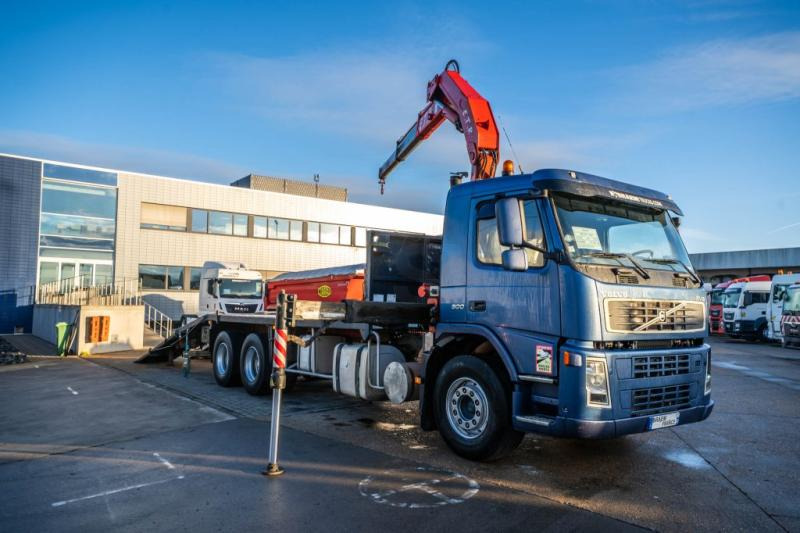 Volvo FM 300-6x2+FASSI 19t/m + 2EXT - Auto evakuators: foto 2 Volvo FM 300-6x2+FASSI 19t/m + 2EXT - Auto evakuators: foto 2