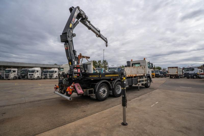 Volvo FM 410 DXI -6X2+HIAB 24 T/m/2x - Bortu kravas automašīna/ Platforma, Kravas auto ar manipulatoru: foto 4 Volvo FM 410 DXI -6X2+HIAB 24 T/m/2x - Bortu kravas automašīna/ Platforma, Kravas auto ar manipulatoru: foto 4