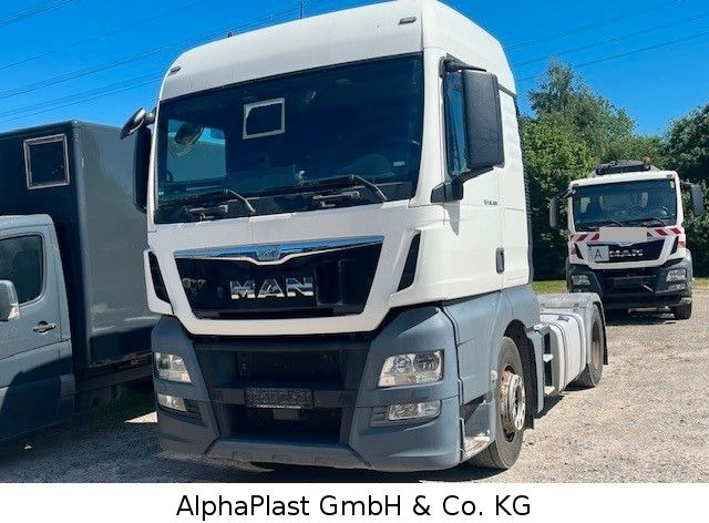 MAN 18.400 / 4x2 Hydraulik Orginal KM TipTop 18.400 / 4x2 Hydraulik Orginal KM TipTop - Vilcējs: foto 1 MAN 18.400 / 4x2 Hydraulik Orginal KM TipTop 18.400 / 4x2 Hydraulik Orginal KM TipTop - Vilcējs: foto 1