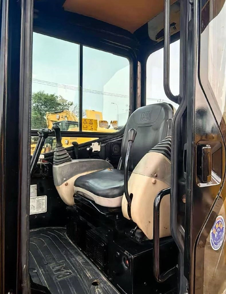 CAT 304 C CR - Mini-ekskavators: foto 3 CAT 304 C CR - Mini-ekskavators: foto 3