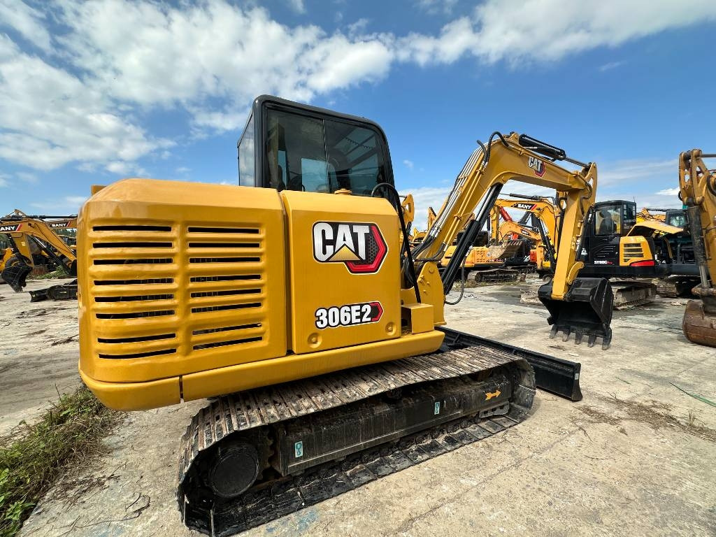 CAT 306E2 - Mini-ekskavators: foto 1 CAT 306E2 - Mini-ekskavators: foto 1