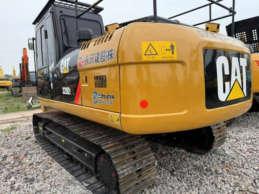 CAT 320D2  - Kāpurķēžu ekskavators: foto 3 CAT 320D2  - Kāpurķēžu ekskavators: foto 3