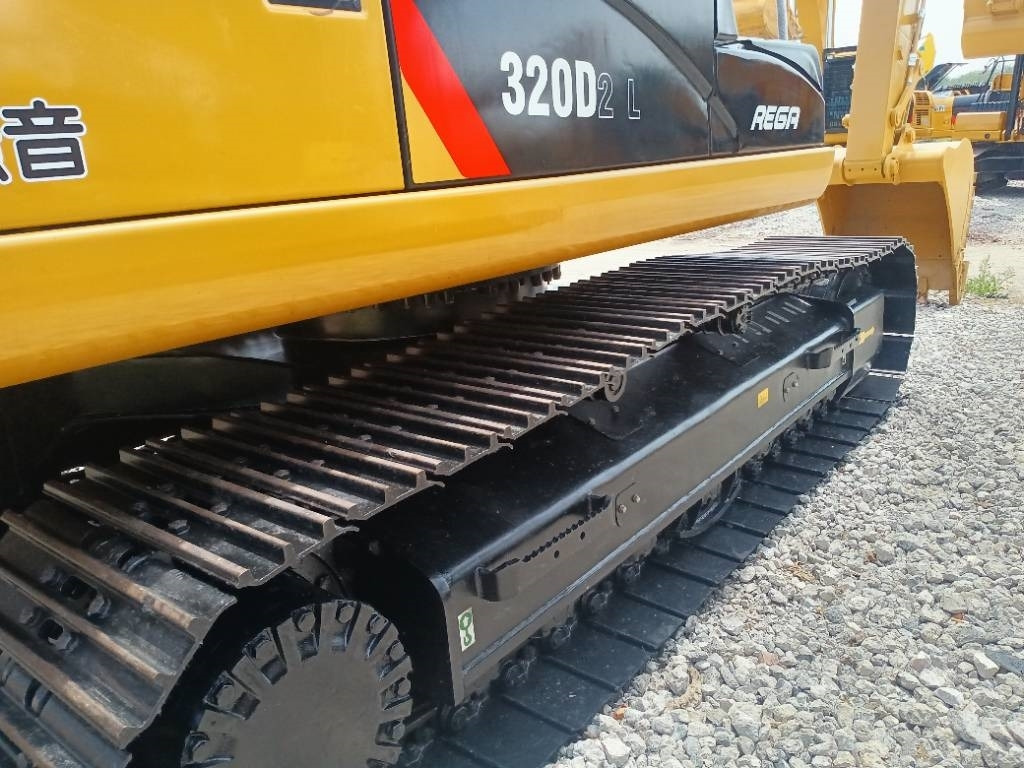 CAT 320D2  - Kāpurķēžu ekskavators: foto 4 CAT 320D2  - Kāpurķēžu ekskavators: foto 4