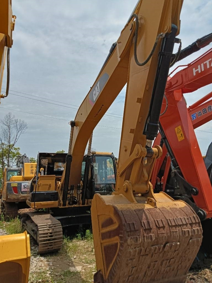 CAT 325 D - Kāpurķēžu ekskavators: foto 5 CAT 325 D - Kāpurķēžu ekskavators: foto 5