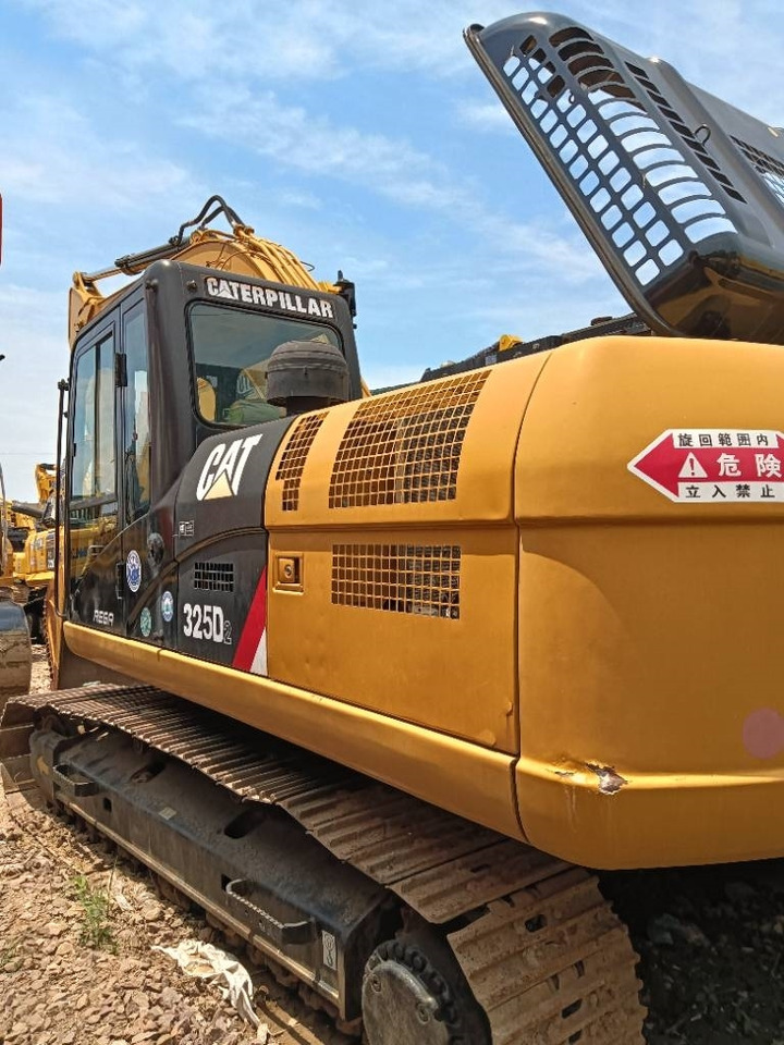 CAT 325 D - Kāpurķēžu ekskavators: foto 4 CAT 325 D - Kāpurķēžu ekskavators: foto 4