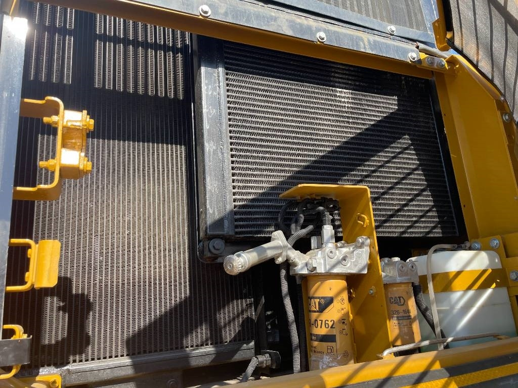 CAT 330 D - Kāpurķēžu ekskavators: foto 2 CAT 330 D - Kāpurķēžu ekskavators: foto 2