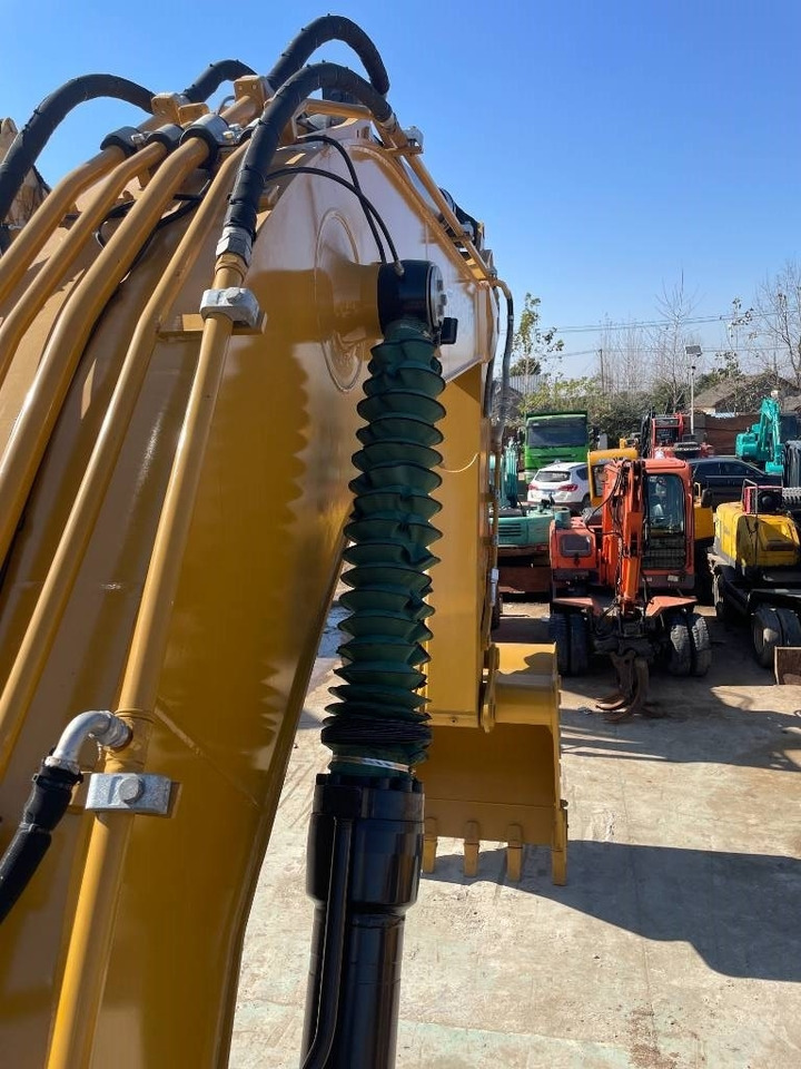 CAT 330 D - Kāpurķēžu ekskavators: foto 3 CAT 330 D - Kāpurķēžu ekskavators: foto 3