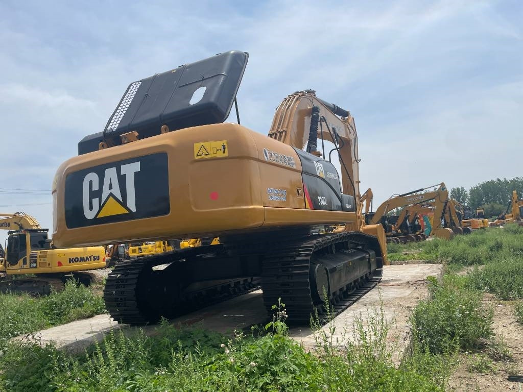CAT 330D2  līzingu CAT 330D2: foto 9