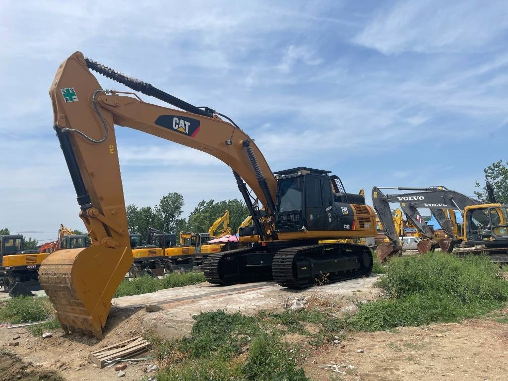 CAT 330D2 - Kāpurķēžu ekskavators: foto 2 CAT 330D2 - Kāpurķēžu ekskavators: foto 2