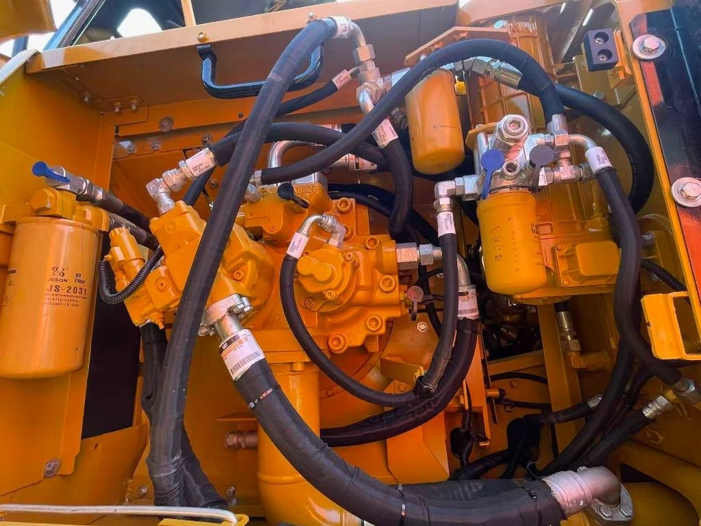 CAT 330D2  - Kāpurķēžu ekskavators: foto 5 CAT 330D2  - Kāpurķēžu ekskavators: foto 5