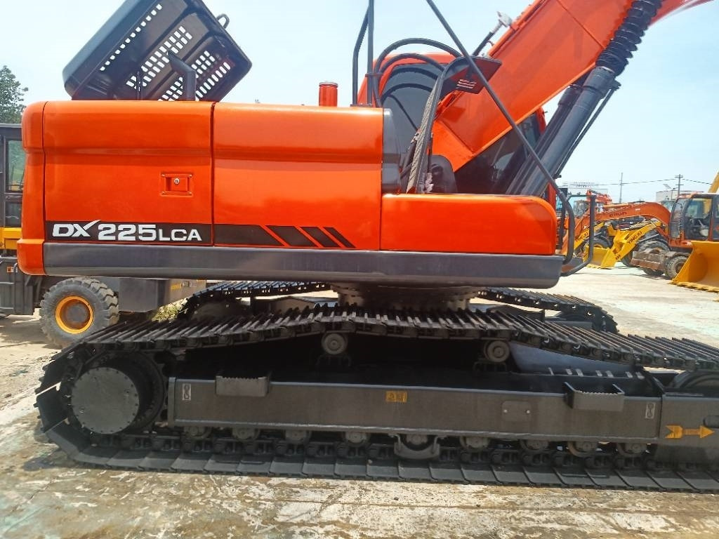 Doosan DX 225 - Kāpurķēžu ekskavators: foto 2 Doosan DX 225 - Kāpurķēžu ekskavators: foto 2
