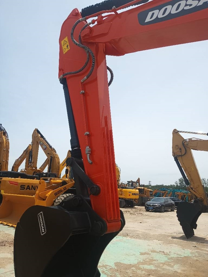 Doosan DX 225 - Kāpurķēžu ekskavators: foto 4 Doosan DX 225 - Kāpurķēžu ekskavators: foto 4