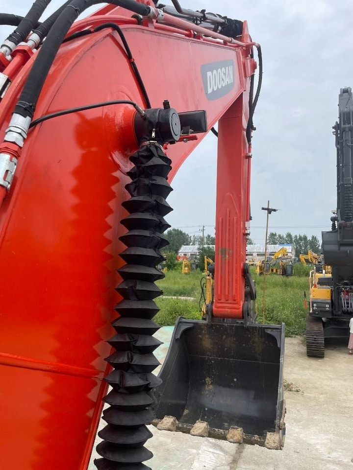 Doosan DX 225 LCA - Kāpurķēžu ekskavators: foto 4 Doosan DX 225 LCA - Kāpurķēžu ekskavators: foto 4