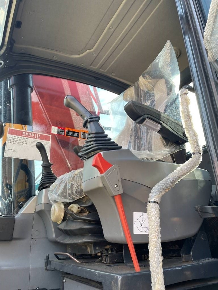 Doosan DX 225 LCA - Kāpurķēžu ekskavators: foto 3 Doosan DX 225 LCA - Kāpurķēžu ekskavators: foto 3