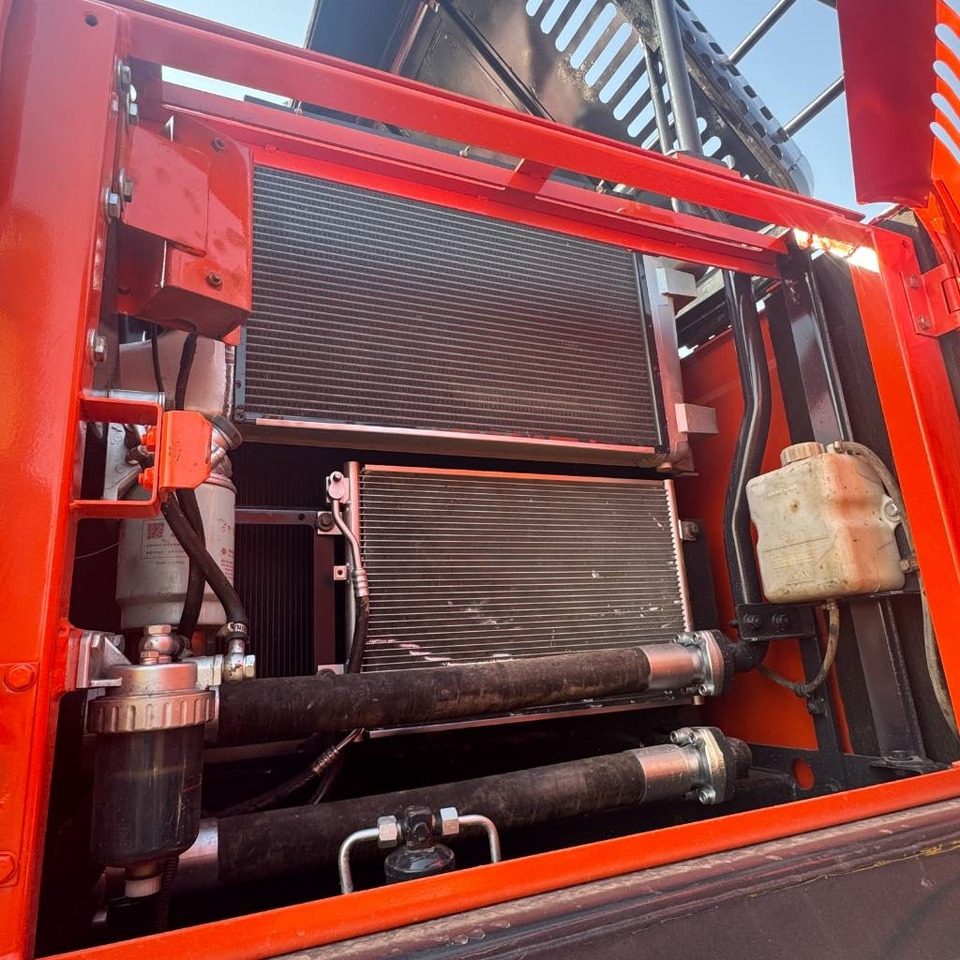 Doosan DX 300 - Kāpurķēžu ekskavators: foto 3 Doosan DX 300 - Kāpurķēžu ekskavators: foto 3