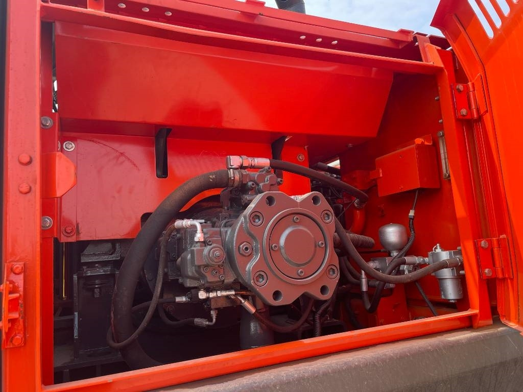 Doosan DX 300 - Kāpurķēžu ekskavators: foto 3 Doosan DX 300 - Kāpurķēžu ekskavators: foto 3