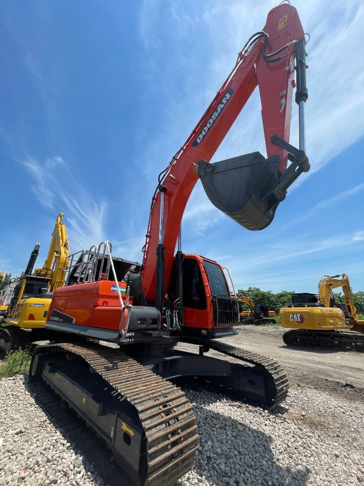Doosan DX 300 - Kāpurķēžu ekskavators: foto 1 Doosan DX 300 - Kāpurķēžu ekskavators: foto 1