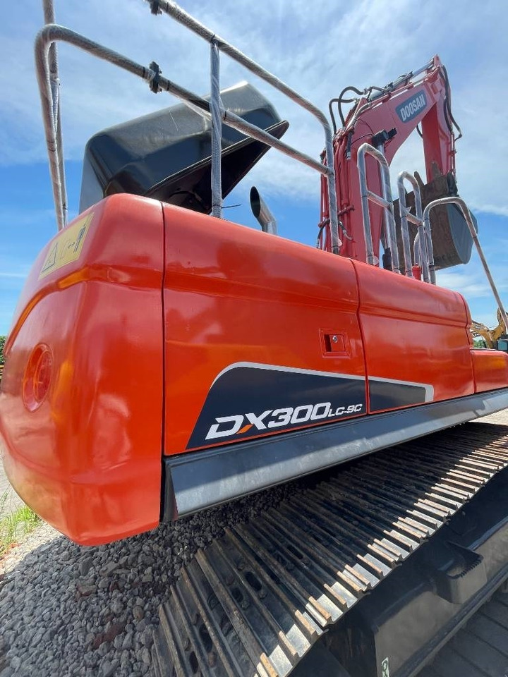 Doosan DX 300 - Kāpurķēžu ekskavators: foto 3 Doosan DX 300 - Kāpurķēžu ekskavators: foto 3
