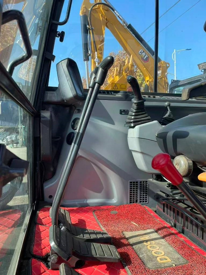 Doosan DX 60-9 C - Mini-ekskavators: foto 4 Doosan DX 60-9 C - Mini-ekskavators: foto 4