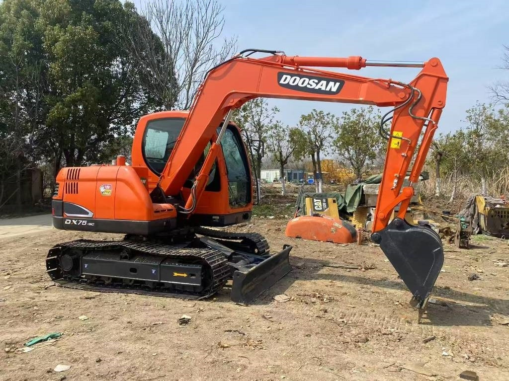 Doosan DX 75-9 C - Mini-ekskavators: foto 2 Doosan DX 75-9 C - Mini-ekskavators: foto 2