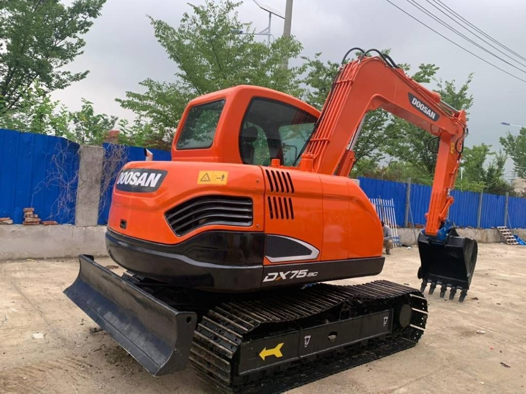 Doosan DX 75-9 C  - Mini-ekskavators: foto 2 Doosan DX 75-9 C  - Mini-ekskavators: foto 2