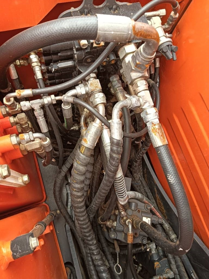 Doosan DX 75 - Kāpurķēžu ekskavators: foto 5 Doosan DX 75 - Kāpurķēžu ekskavators: foto 5