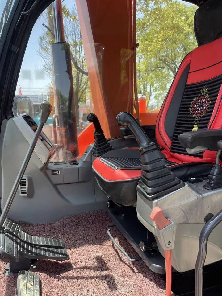 Doosan DX75 - Mini-ekskavators: foto 5 Doosan DX75 - Mini-ekskavators: foto 5