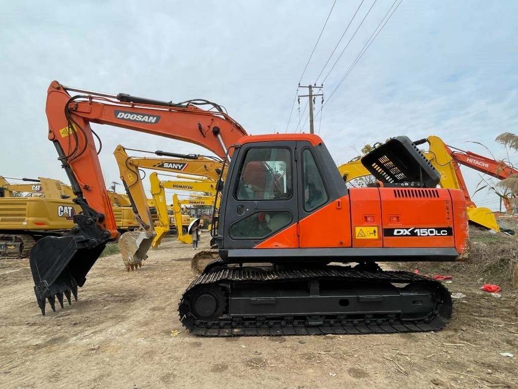 Doosan dx150 - Kāpurķēžu ekskavators: foto 3 Doosan dx150 - Kāpurķēžu ekskavators: foto 3