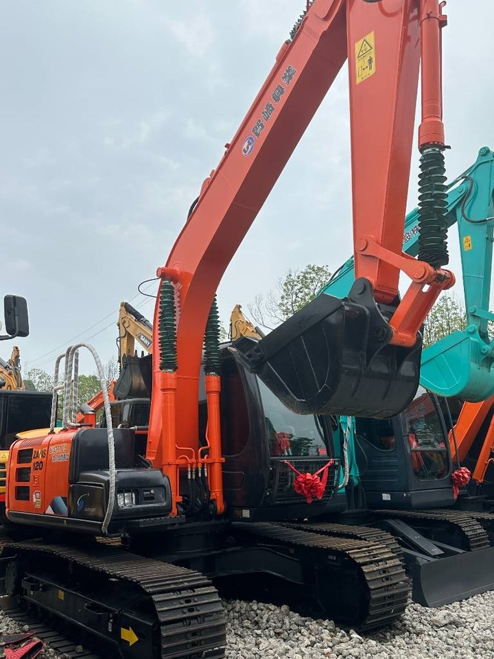 Hitachi ZX 120 - Kāpurķēžu ekskavators: foto 3 Hitachi ZX 120 - Kāpurķēžu ekskavators: foto 3